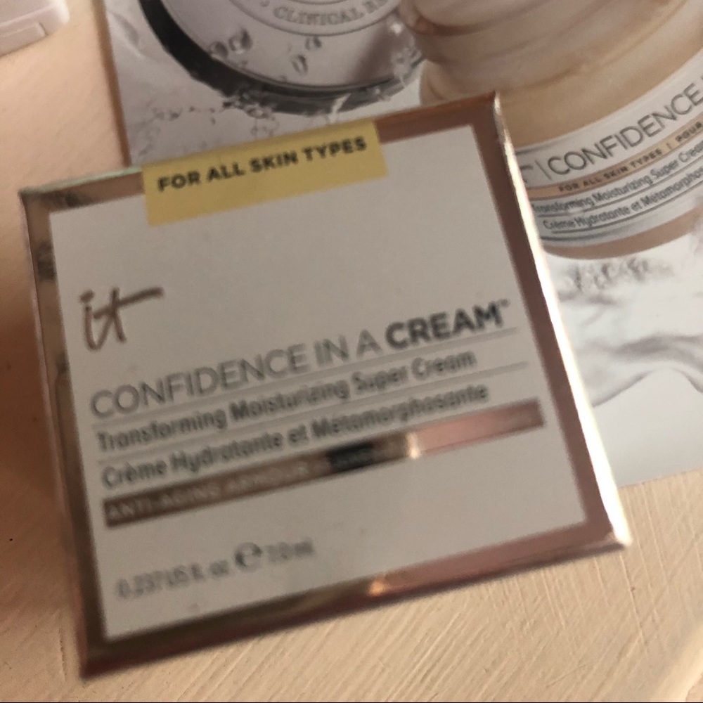 It cosmetics confidence in a cream moisturizer